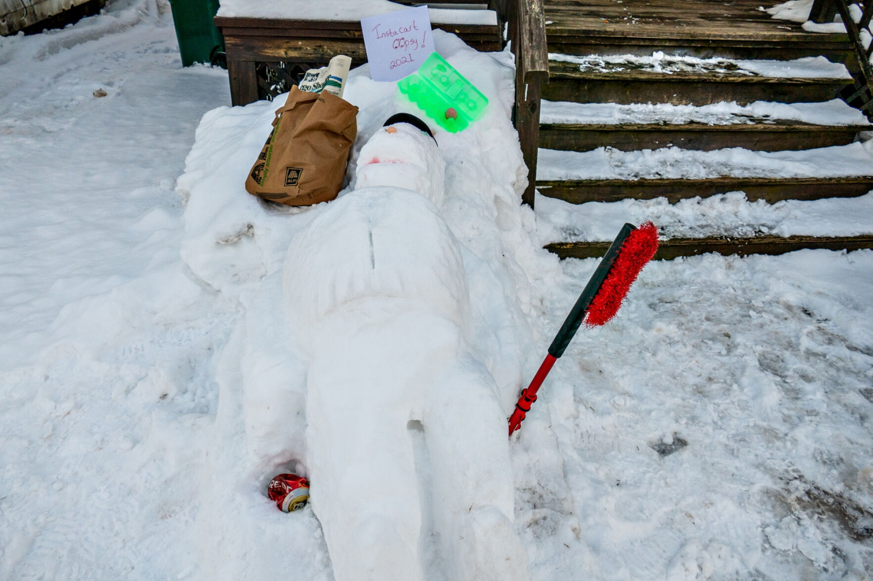 Snowmen take over the city Contest winners announced